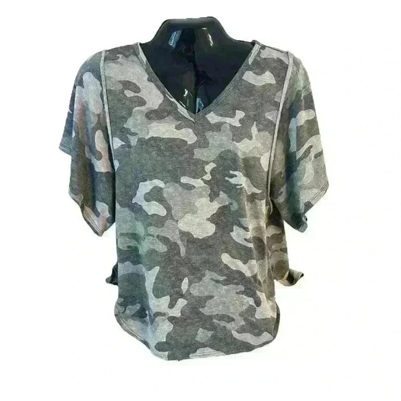 Women's Size Medium Oversized Top Green Camo Polyester Blend Gorpcore Utility - Picture 1 of 7